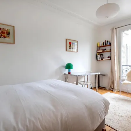 Apartment Veeve - The Hopeful Romantic