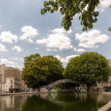 Veeve - The Hopeful Romantic Apartment Paris