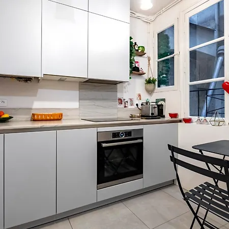 Veeve - The Hopeful Romantic Apartment