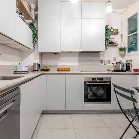Apartment Veeve - The Hopeful Romantic *