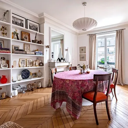 Apartment Veeve - The Hopeful Romantic *